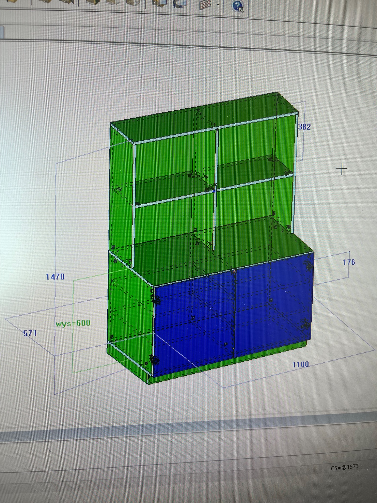 Model 3D w programie CAD przedstawiający regał z szafkami i półkami, z wymiarami oznaczonymi na ekranie.