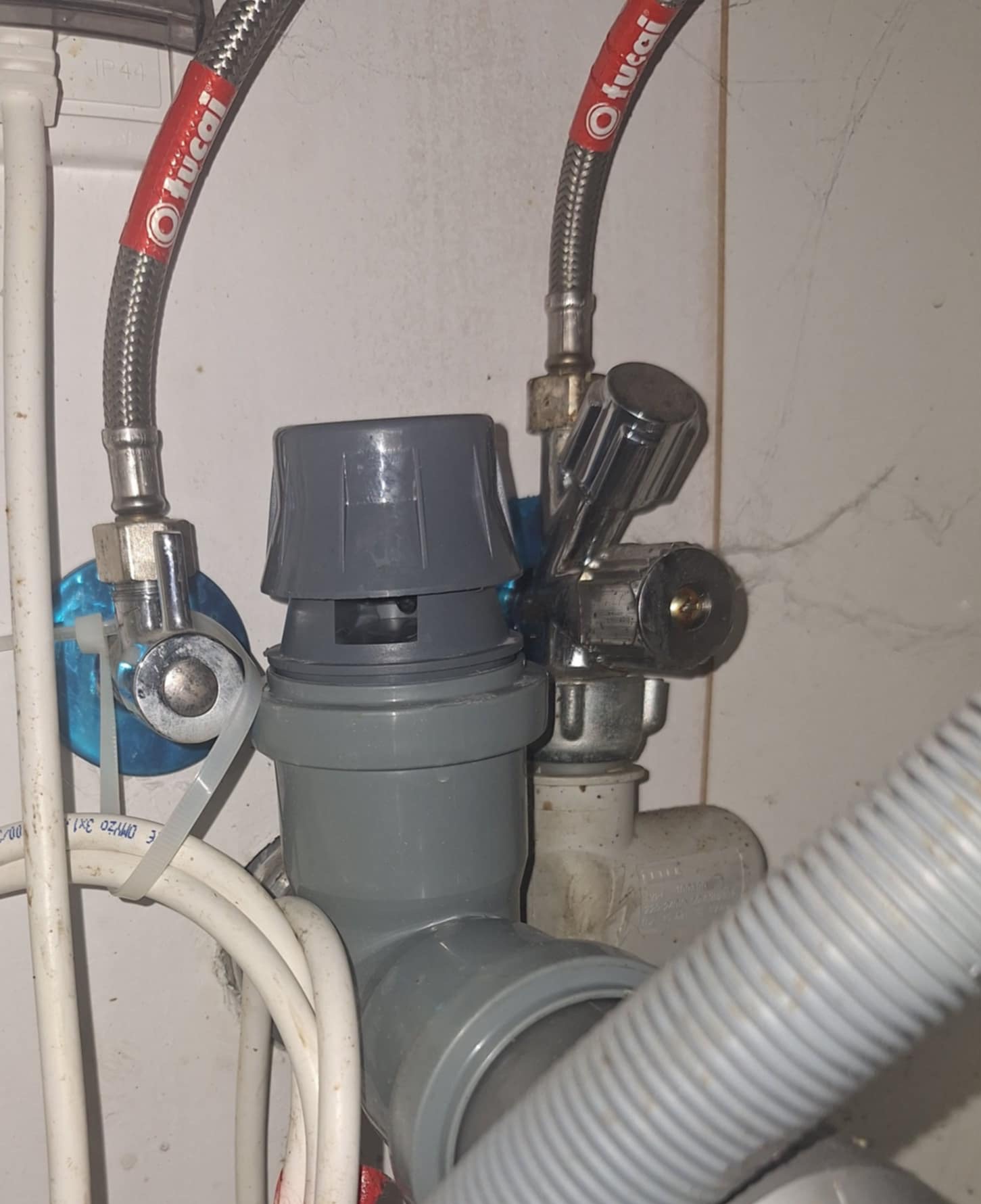 Zawór napowietrzający