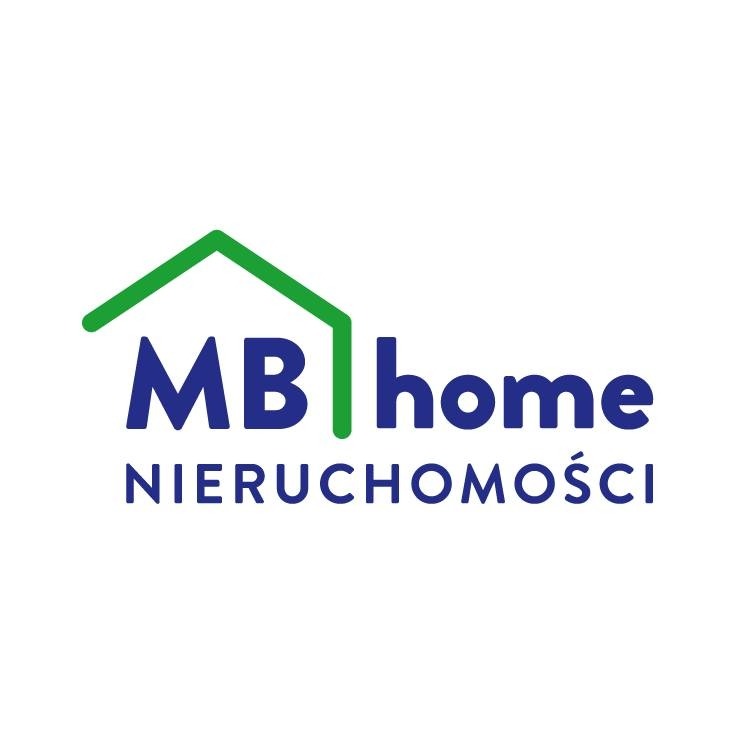 Logo firmy MB home Nieruchomości z zielonym dachem nad napisem MB i niebieskim napisem home oraz Nieruchomości poniżej.