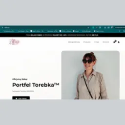 Widok ekranu komputera prezentujący stronę główną sklepu internetowego zelino.pl z ofertą portfeli i torebek, z uśmiechniętą modelką w okularach przeciwsłonecznych po prawej stronie.