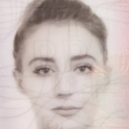 Mateos Acess Financial Inter Country - Portret kobiety z nałożonymi, ledwo widocznymi liniami i znakami wodnymi, przypominający zdjęcie do dokumentów.