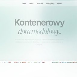 AdSpice pięć specjalizacji, jeden ekosystem. - Strona główna firmy OCEANHOME z nagłówkiem 'Kontenerowy dom modułowy' i opisem oferty całorocznych domów z kontenerów morskich. Widoczny minimalistyczny design, logo i menu nawigacyjne.