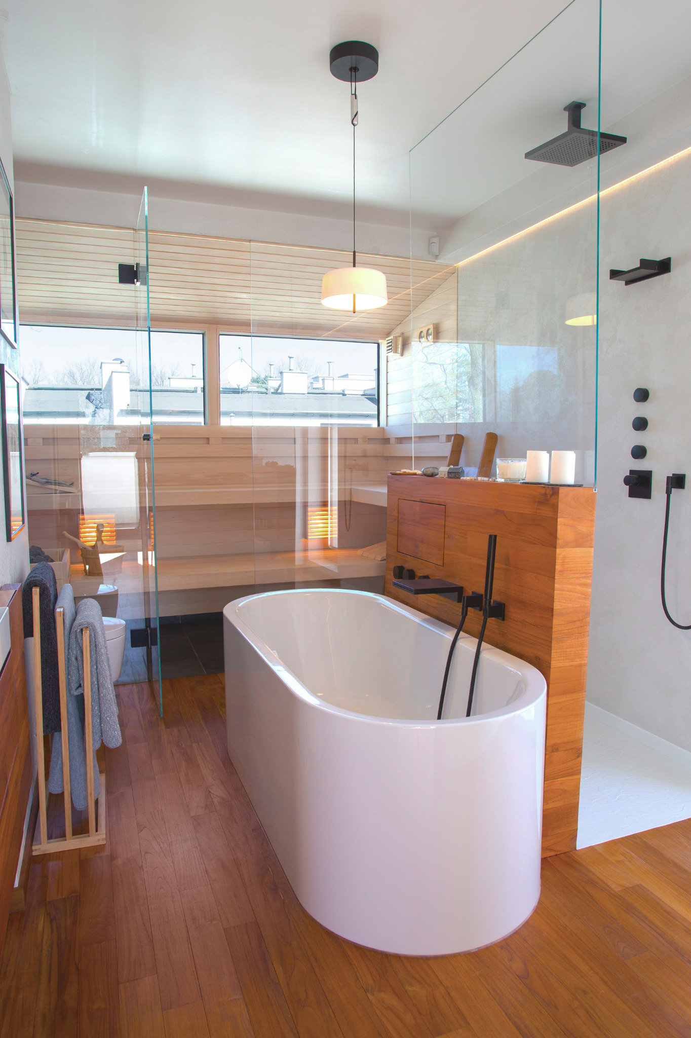 sauna z kabiną prysznicową