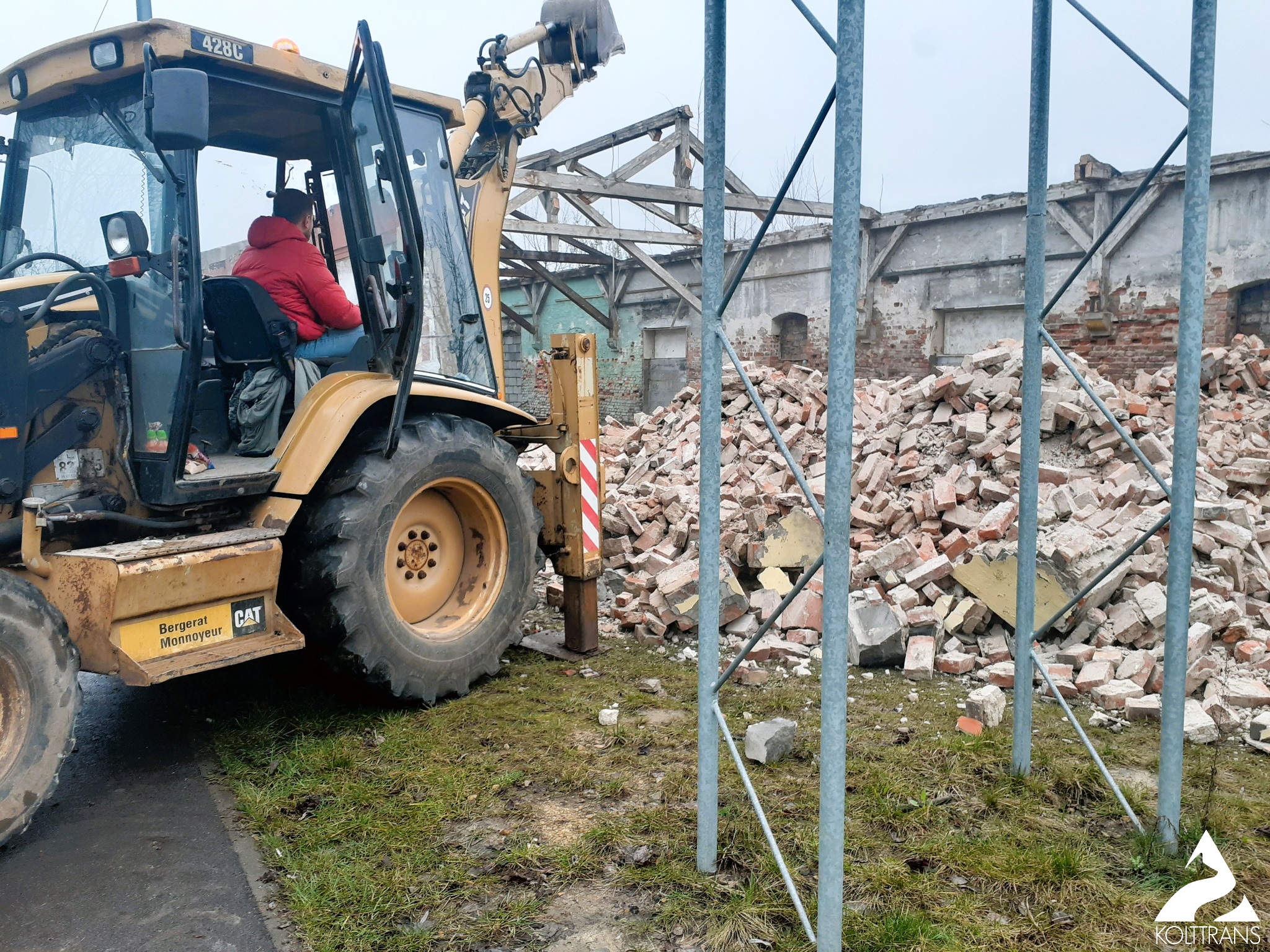Rozbiórka budynku znajdującego się przy ul. Kolejowej 1 w Dąbrowie Górniczej