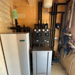 Gruntowa pompa ciepła Nibe, dwa obiegi grzewcze