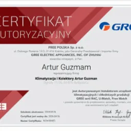 Certyfikat autoryzacyjny firmy Gree dla instalatora z Bydgoszczy, Artura Guzmana, potwierdzający uprawnienia do projektowania, sprzedaży, montażu, uruchamiania i serwisowania urządzeń...