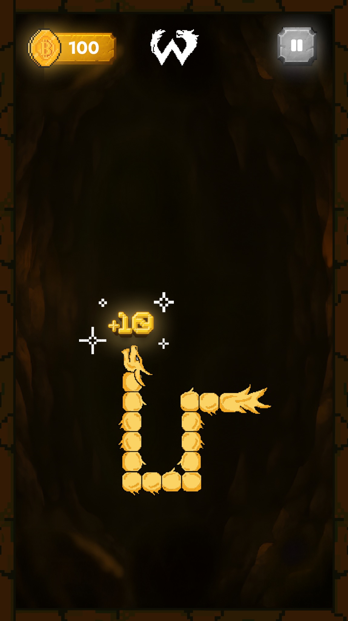 Ekran gry mobilnej z wężem z pikseli zbierającym monety w jaskini, logo gry na górze, licznik punktów i przycisk pauzy.