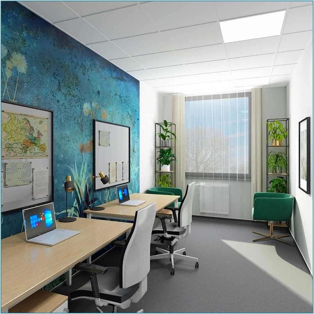 Wizualizacja nowoczesnego biura z biurkami z jasnego drewna, białymi krzesłami obrotowymi, ścianą z abstrakcyjnym, niebiesko-zielonym wzorem, czarnymi regałami z roślinami i laptopami na biurkach.