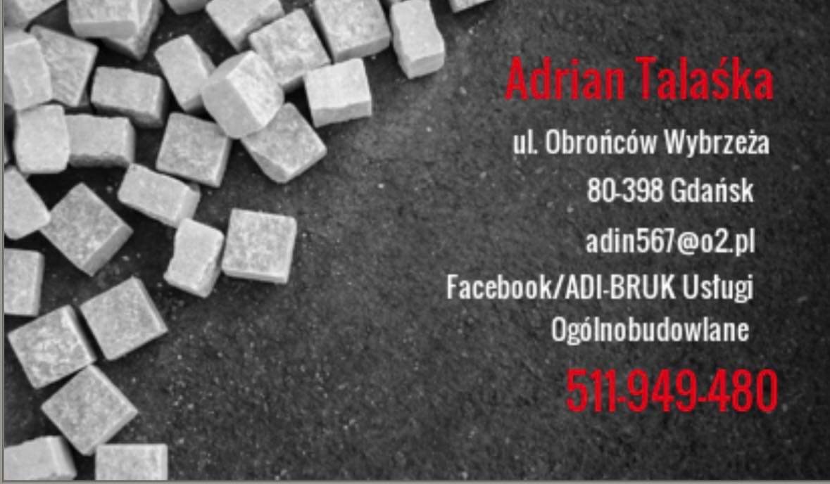 Wizytówka firmy brukarskiej Adrian Talaska z Gdańska, na tle rozrzuconych kostek granitowych o nieregularnych kształtach i szarej kolorystyce.