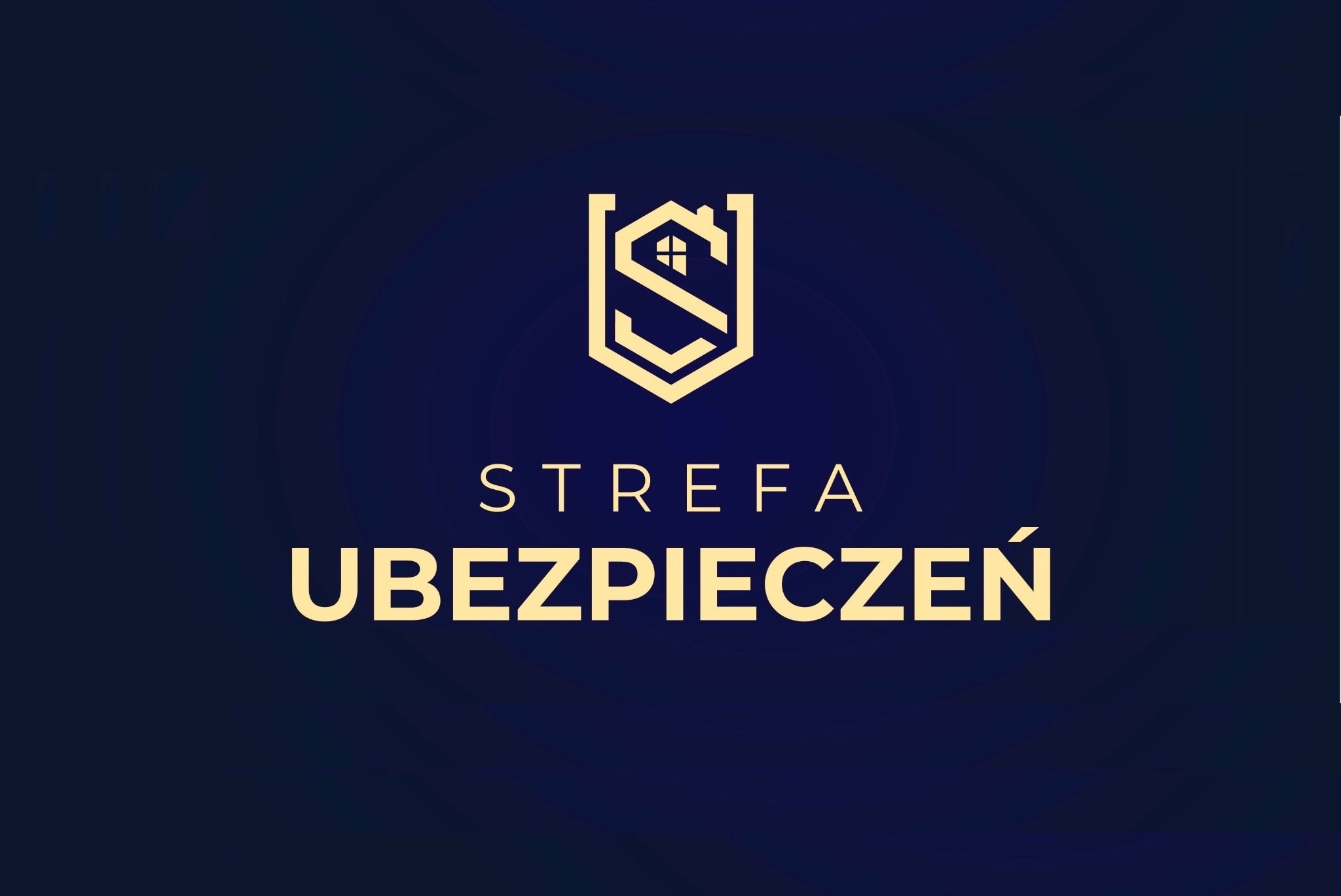 Graficzne logo firmy ubezpieczeniowej: stylizowany dom w tarczy, napis 'STREFA UBEZPIECZEŃ' na ciemnoniebieskim tle.