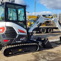 Monitoring maszyn budowlanych
- motogodziny - kontrola serwisów i wydajności pracy
- kontrola spalania
- identyfikacja kierowców