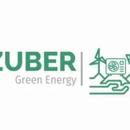 Logo firmy ZUBER Green Energy z stylizowanymi ikonami turbiny wiatrowej, klimatyzatora i paneli słonecznych w kolorze zielonym.