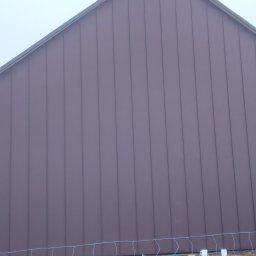 Na szczytach jest położony rąbek 