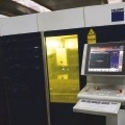 Usługi precyzyjnego cięcia blach za pomocą nowoczesnych wycinarek laserowych CNC. 