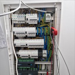 1KV-INSTALACJE ELEKTRYCZNE - Montaż Oświetlenia Jelenia Góra