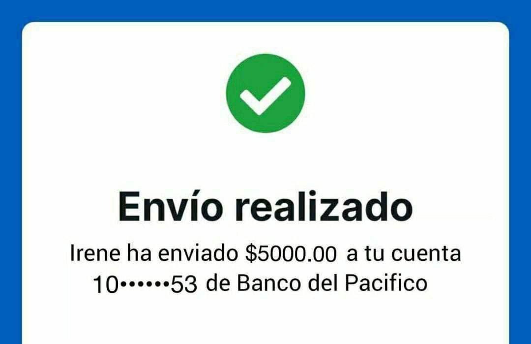 Potwierdzenie przelewu na kwotę 5000 dolarów od Irene z Banco del Pacifico, z zaznaczonym zielonym symbolem akceptacji.