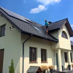 Usługi Wysokościowe, Budowlane i Szkoleniowe EIGER- Piotr Pleszczuk - Mycie dachu z dachówki ceramicznej