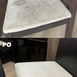 Krzesło z tapicerowanym siedziskiem: porównanie stanu przed i po czyszczeniu. Na górze widoczne plamy na beżowej tapicerce, na dole czyste, jasne siedzisko po praniu.