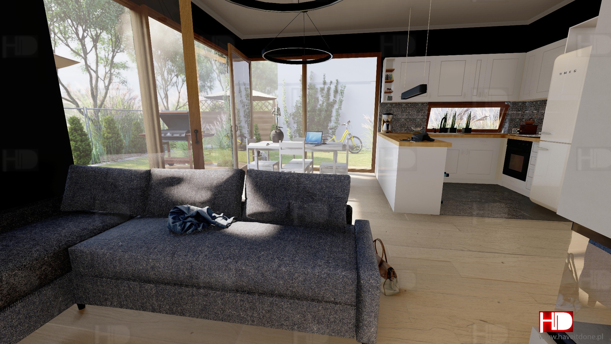 Wizualizacja wnętrza domu z otwartą przestrzenią: szara sofa z narzutą, widok na ogród przez przeszklone drzwi, biała kuchnia z drewnianym blatem i okapem, stół z laptopem i krzesłami, żółty rower...