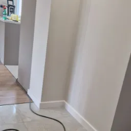 Panele, listwy przypodłogowe