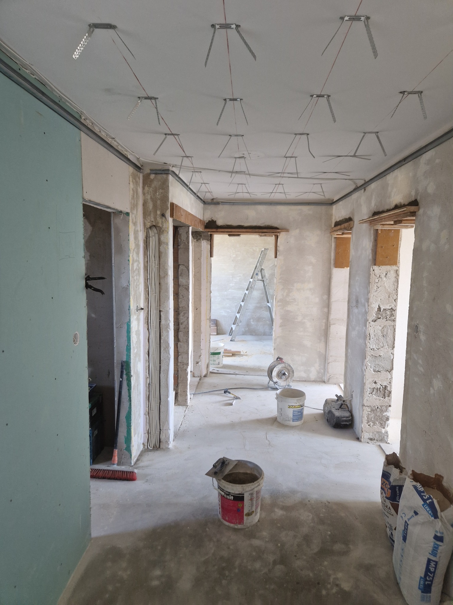 Solidnie wiązanie naprawa ścian