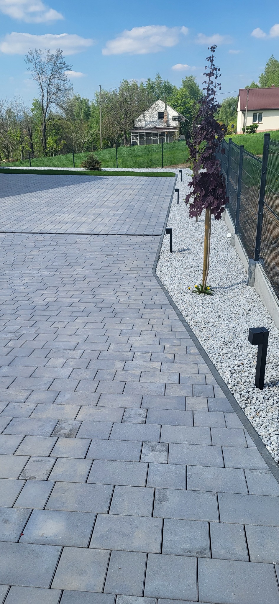 Montaż oraz podłączenie oświetlenia zewnętrznego