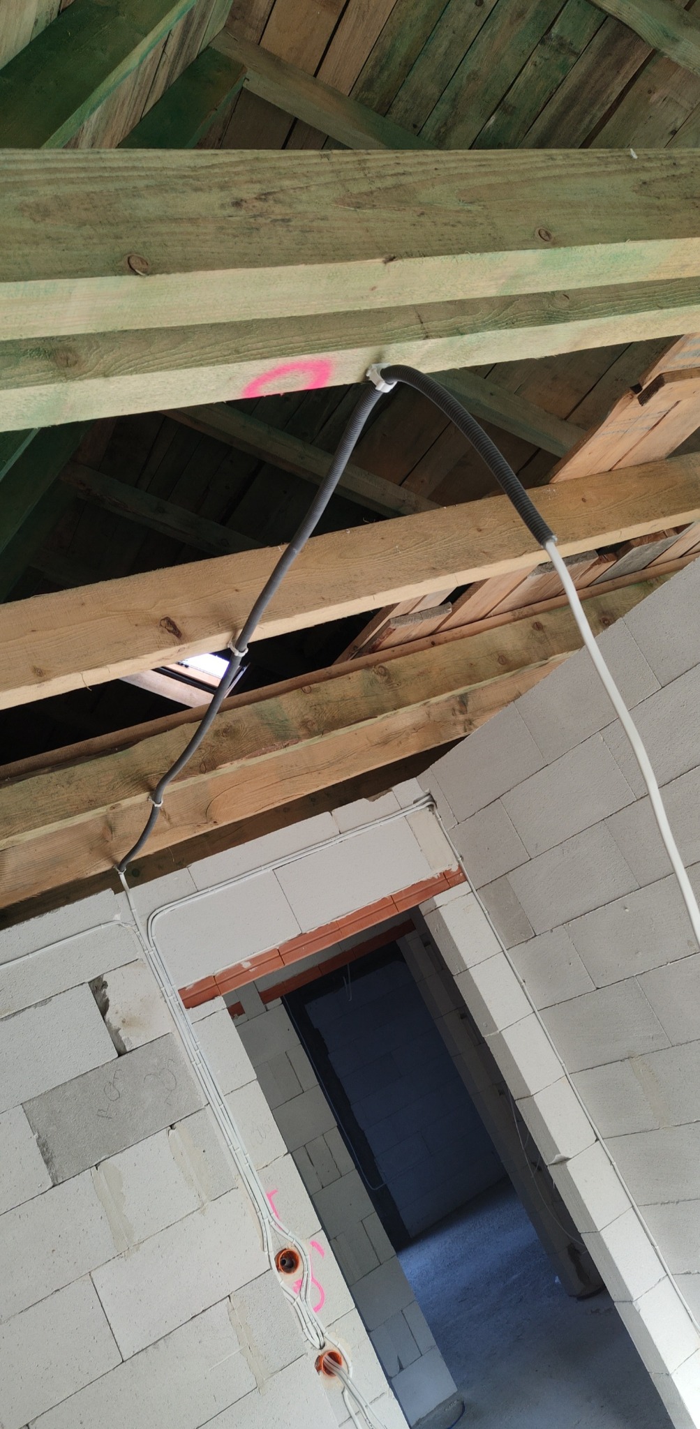 Instalacja elektryczna na poddaszu