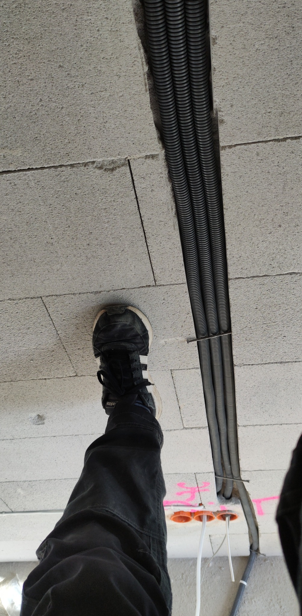 Montaż okablowania tv, wifi