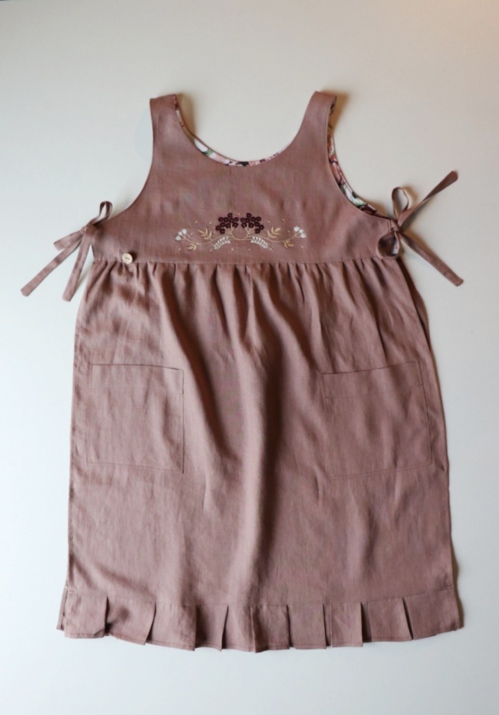 fartuch lniany z haftem, produkt własny