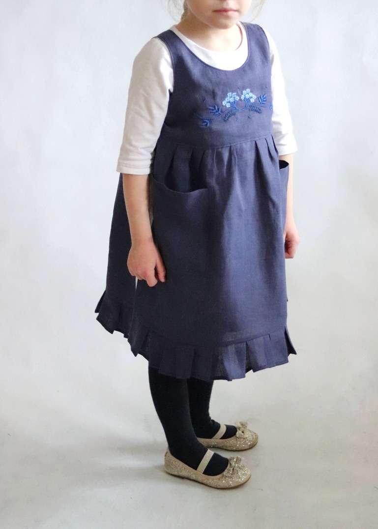 fartuch dziecięcy lniany z haftem, produkt własny