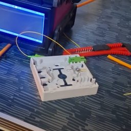 Novi-Tech Robert Nowicki - Spawanie światłowodu