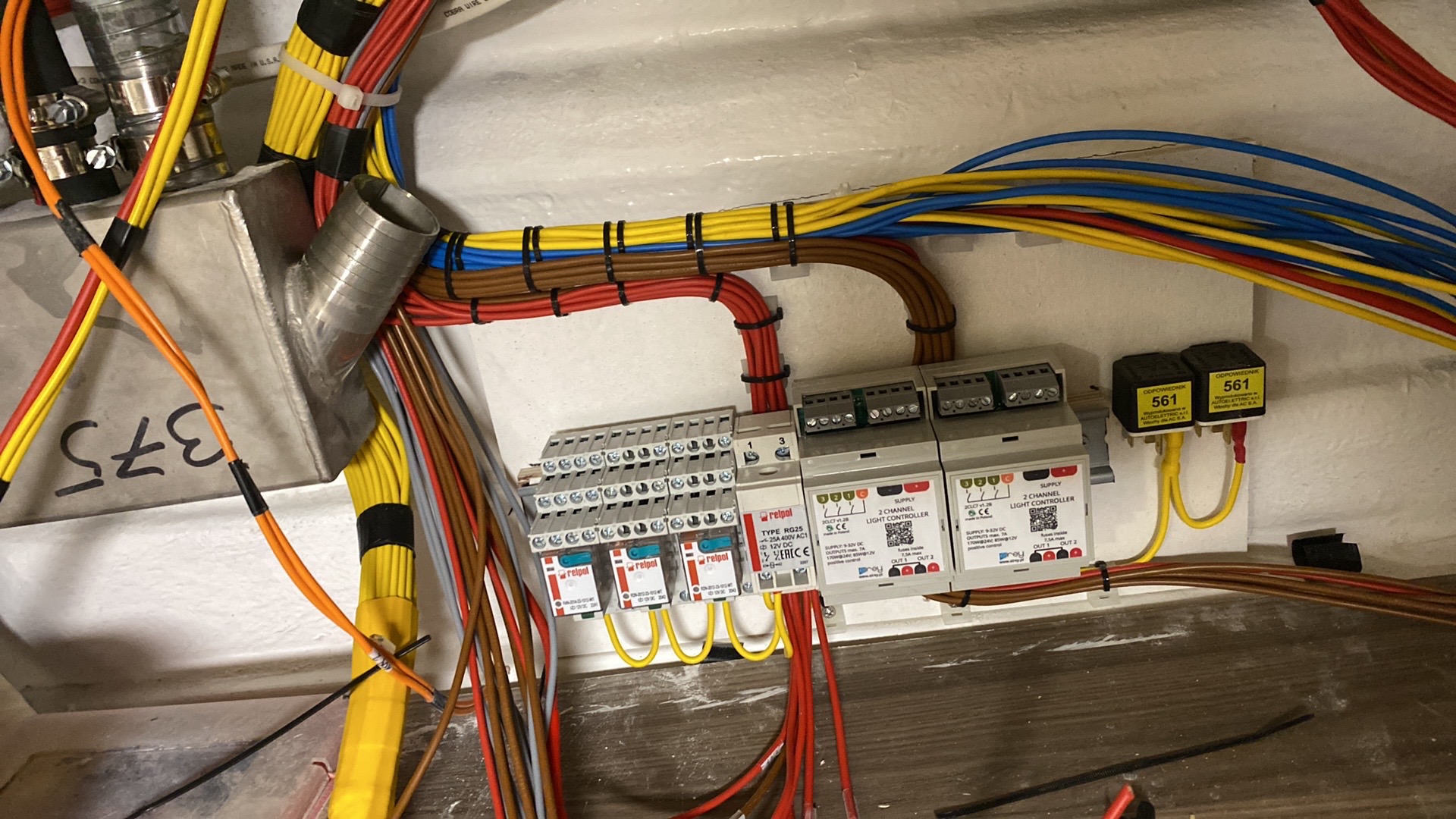 Przygotowanie pod odłączenie przekaźników oraz ściemniaczy led