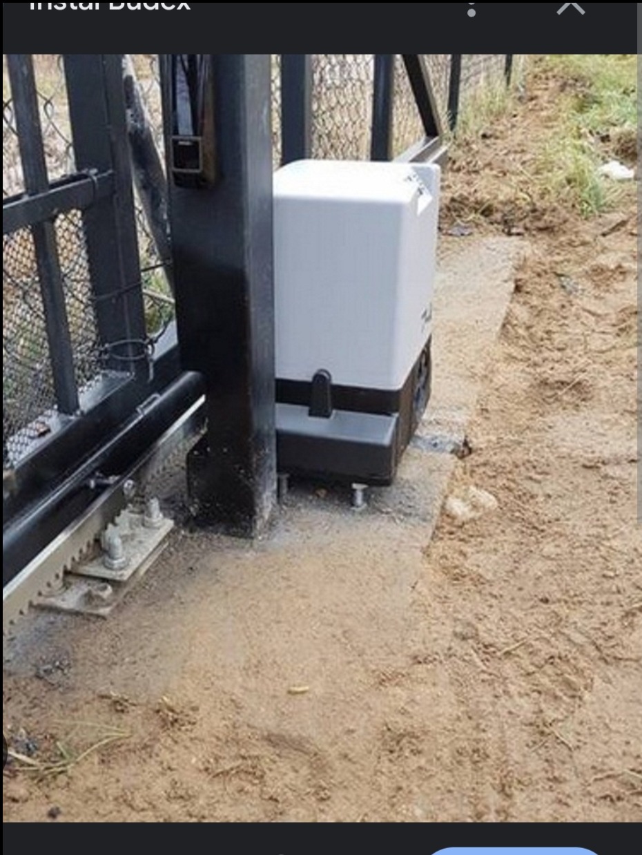 Montaż automatyki do bramy przesuwnej