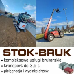 Dwa urządzenia budowlane: miniładowarka Bobcat na gruncie i podnośnik teleskopowy Manitou na kostce brukowej, z logiem 'STOK-BRUK' i ofertą usług brukarskich, transportu i pielęgnacji drzew.