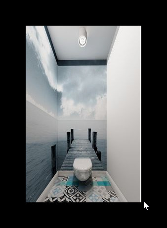 Kompaktowa łazienka z fototapetą przedstawiającą drewniane molo wchodzące w morze, wzorzysta podłoga w odcieniach niebieskiego i szarości, biała ceramika sanitarna i minimalistyczne oświetlenie...