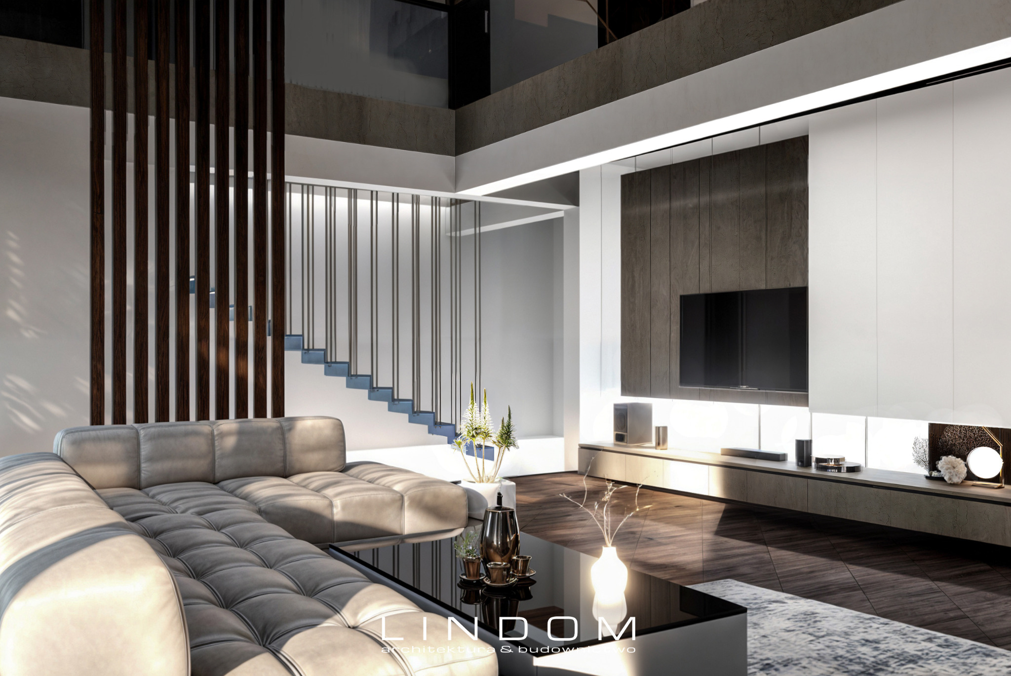 Przestronne wnętrze domu jednorodzinnego z antresolą, widok na salon z dużą narożną sofą, czarnym stolikiem kawowym i schodami z niebieskimi akcentami, drewniana podłoga i dekoracyjne panele ścienne.