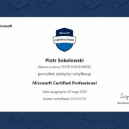 Skan certyfikatu Microsoft Certified Professional na nazwisko Piotr Sokołowski, wydany 28 maja 2009, z numerem C010-3712, podpisany przez Satya Narayana Nadella.
