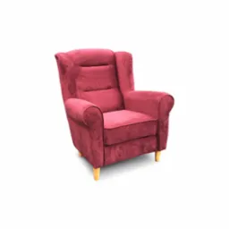 Bordowy, welurowy fotel uszak na niskich, jasnych nóżkach, ustawiony na białym tle. Widoczny z przodu, z delikatnym oświetleniem podkreślającym fakturę materiału.