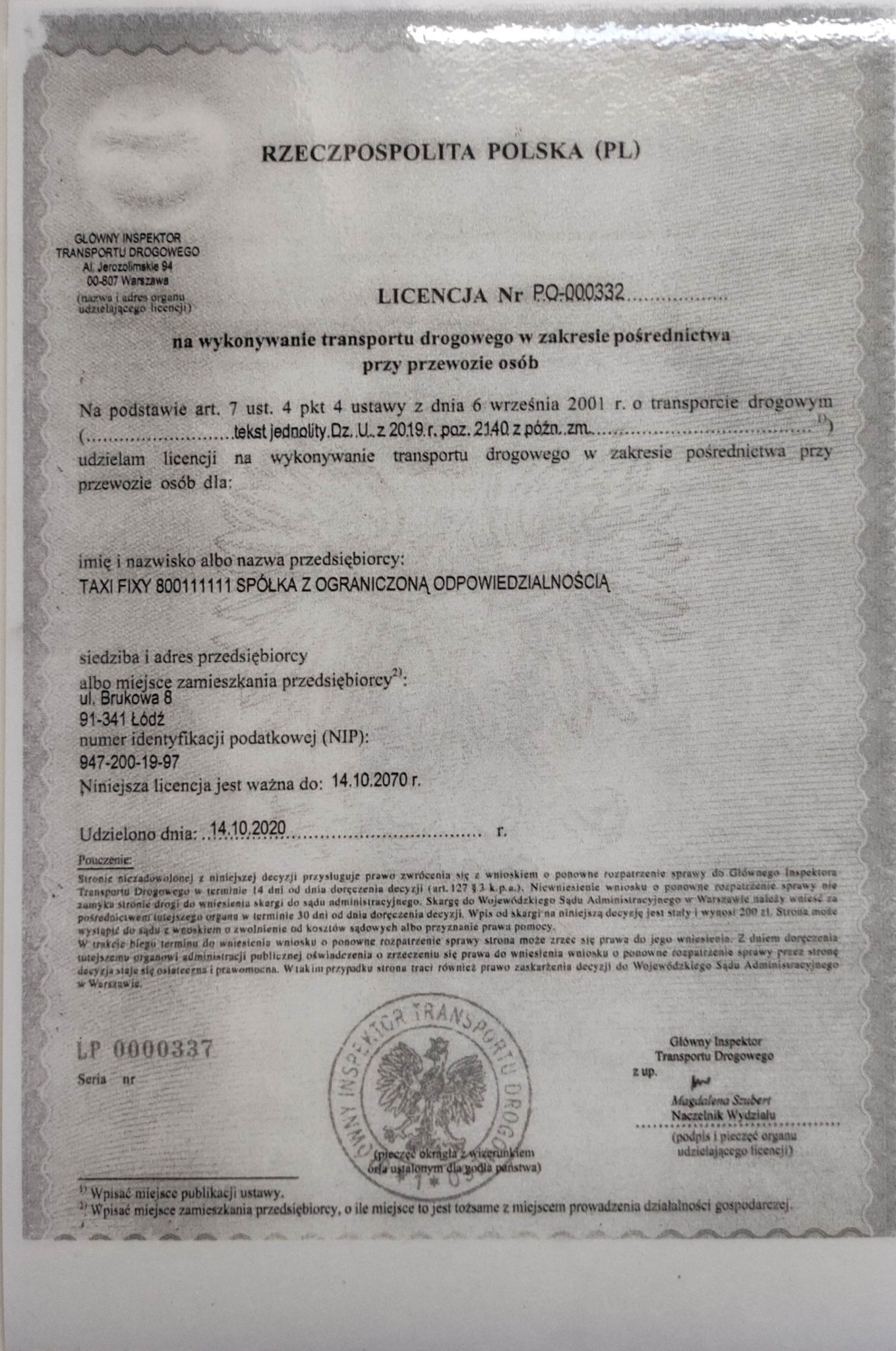 Skan licencji na wykonywanie transportu drogowego w zakresie pośrednictwa przy przewozie osób, wydanej dla firmy Taxi Fixy z Łodzi, ważnej do 14.10.2070, z pieczęcią Głównego Inspektora Transportu...
