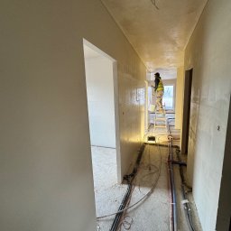 SIMPLE FLAT SPÓŁKA Z OGRANICZONĄ ODPOWIEDZIALNOŚCIĄ - Gładzie szpachlowe