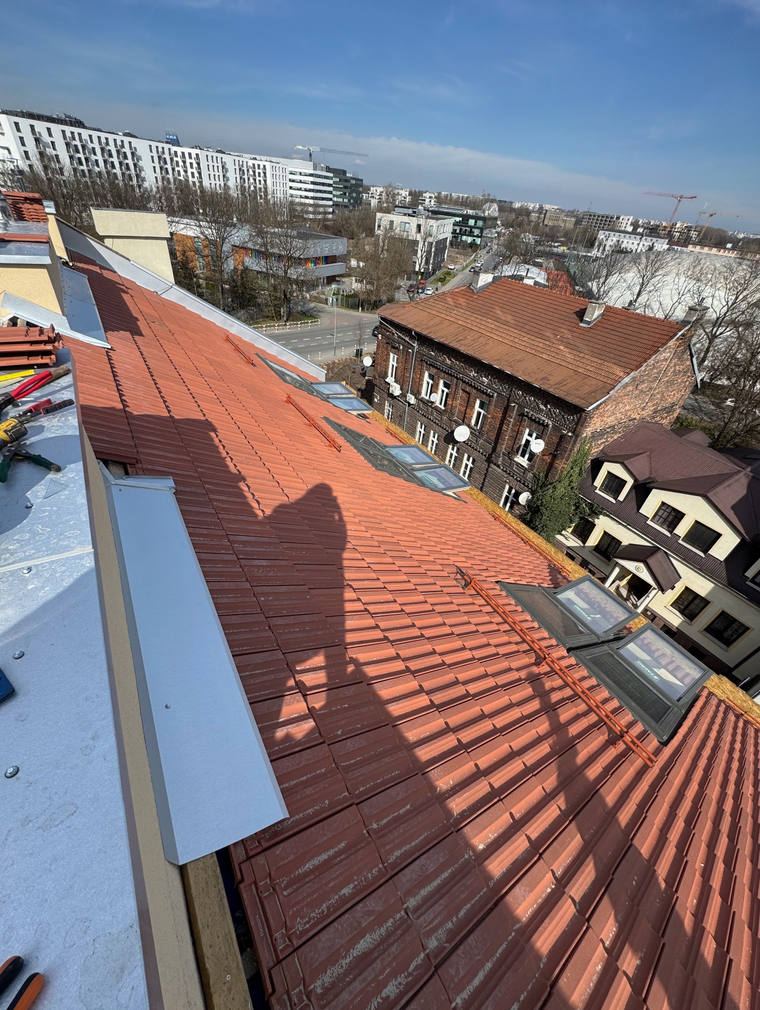 Remont dachu w zabytkowej kamienicy - ul. Wałowa w Krakowie