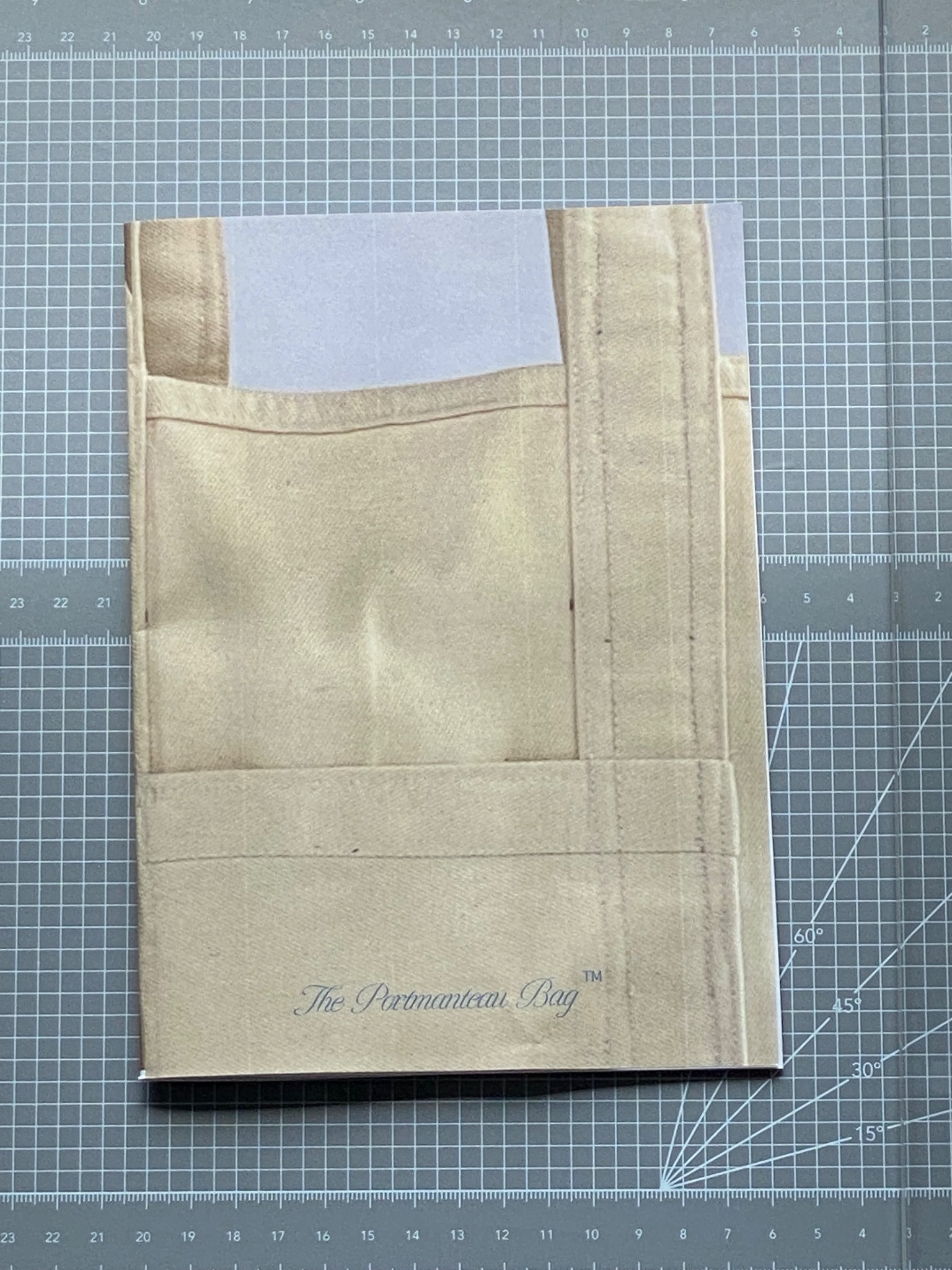Projekt magazynu dla The Portmanteau Bag ™