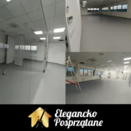 Wnętrze biura po sprzątaniu: szklane ściany, czysta podłoga, drabina oparta o ścianę. Widok na puste, jasne pomieszczenia biurowe z oknami.