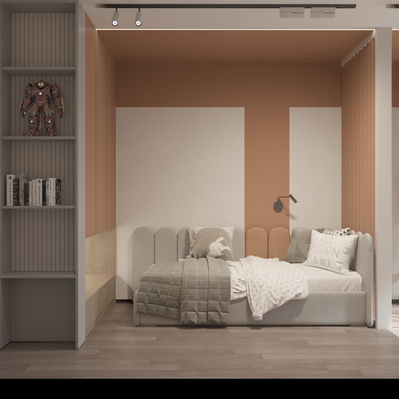 Pokój dziecięcy z łóżkiem, regałem z figurką Iron Mana i lampką ścienną, utrzymany w kolorach beżu i brązu.