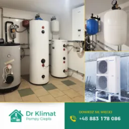 Instalacja pomp ciepła: zbiorniki buforowe w kotłowni i zewnętrzna jednostka Panasonic Aquarea. Widoczne rury i osprzęt. W tle jasne płytki.