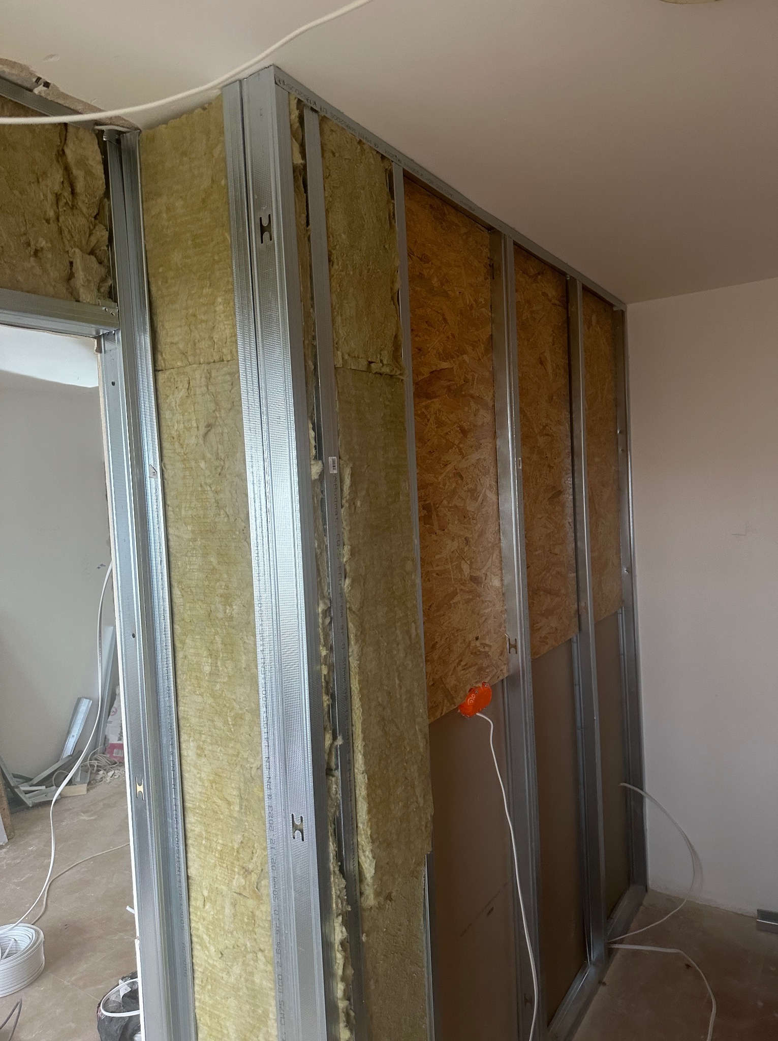 Budowa ścianki działowej