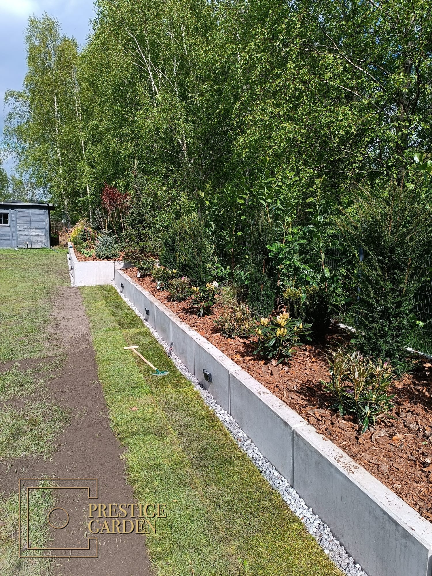 22m zbudowanej ściany zielni. Dodatkowo w nocy pooświetlanej przez projektowy - co tworzy niesamowity efekt! :)