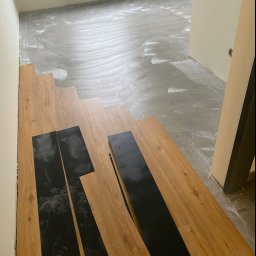 PRZEMYSŁAW KUCHARSKI 