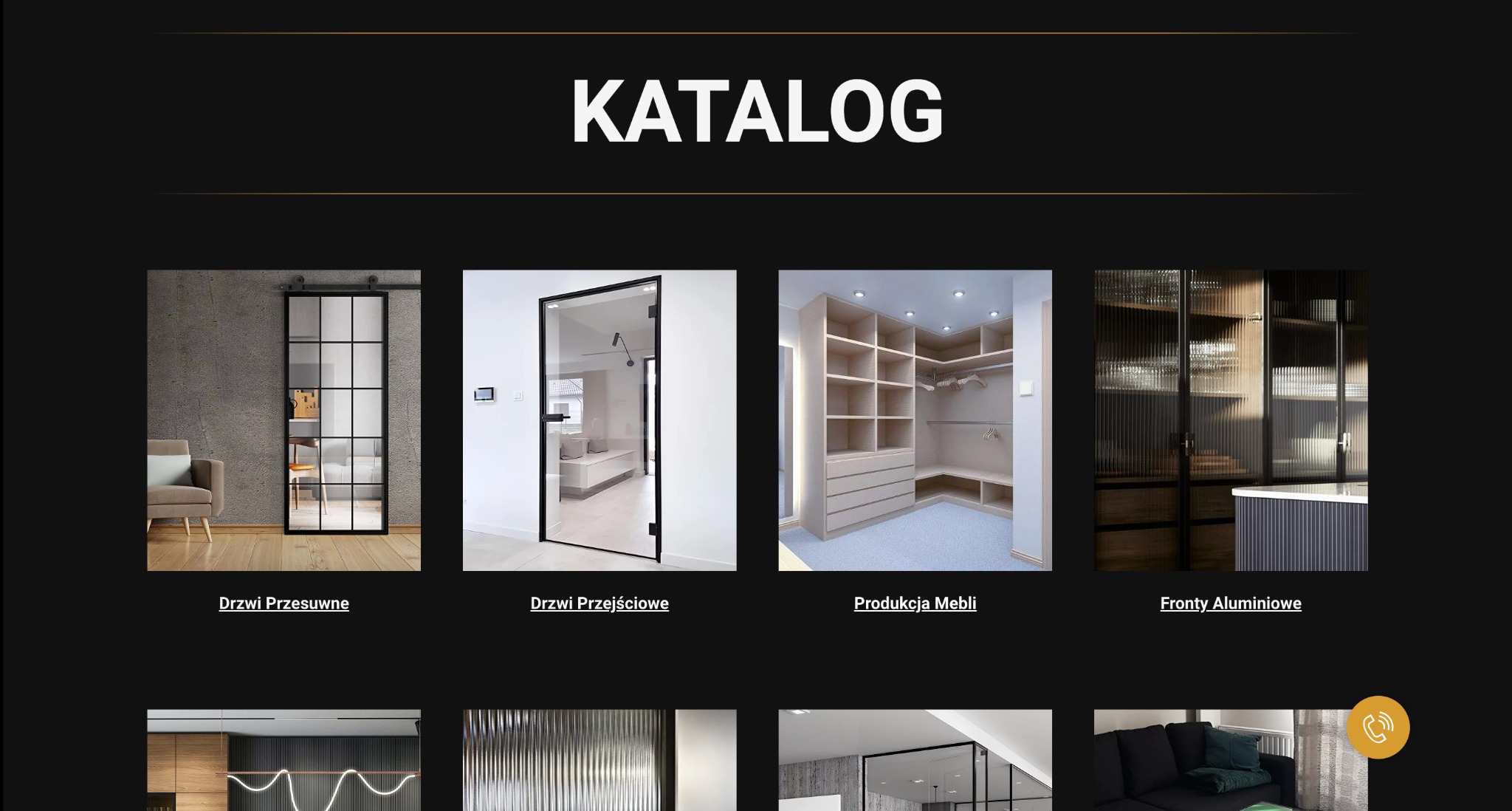 Ekran katalogu z czterema zdjęciami: drzwi przesuwne na szynie w industrialnym wnętrzu, szklane drzwi przejściowe w nowoczesnym domu, garderoba z półkami i szufladami, aluminiowe fronty meblowe ze...