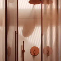 Minimalistyczna łazienka z kabiną prysznicową w odcieniach beżu i miedzi. Widoczna deszczownica, bateria i szklane drzwi z pionowymi żłobieniami.